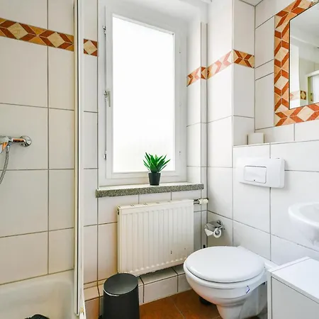 Fuerst-pueckler-apartment_bis 6 Personen_waschmaschine_kueche_2x Parkplaetze_terrasse_netflix Cottbus